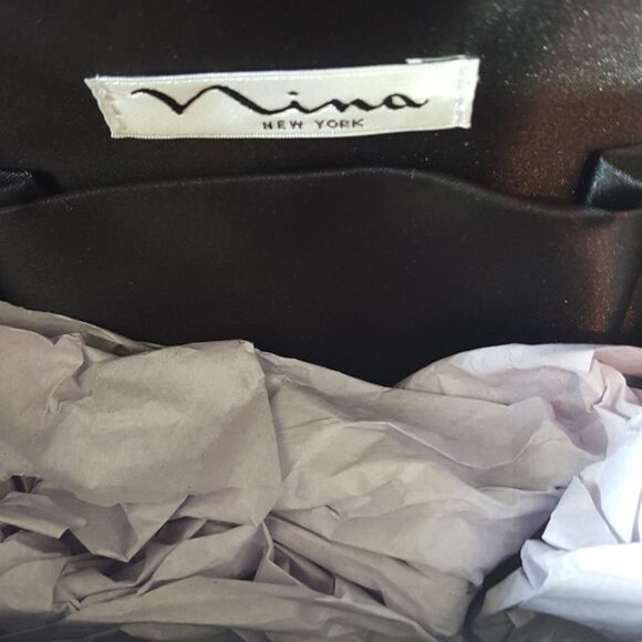 Nina‎ Metallic Druzy Chevron Crossbody Clutch - Picture 4 of 4